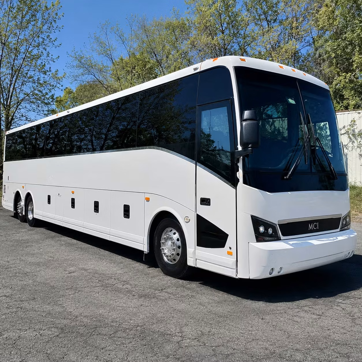 toyota amphitheatre shuttles and outdoor festival transportation